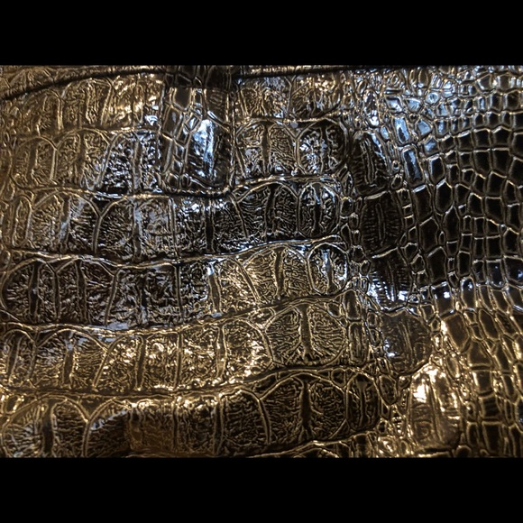 FAUX GATOR BLACK PURSE - Picture 3 of 4